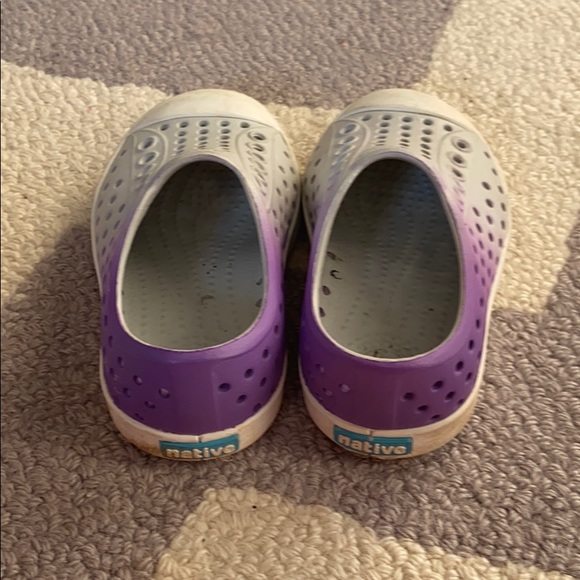 Native Jefferson Ombré Gray and Purple Shoes - Picture 3 of 4